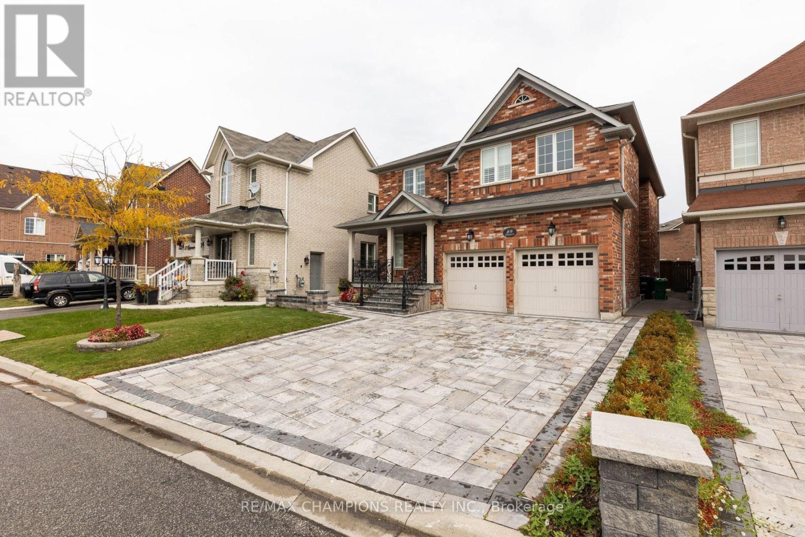 Upper - 89 Bayhampton Drive, Brampton, Ontario  L6P 3A8 - Photo 3 - W13833152