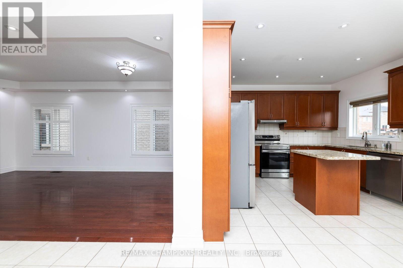 Upper - 89 Bayhampton Drive, Brampton, Ontario  L6P 3A8 - Photo 32 - W13833152