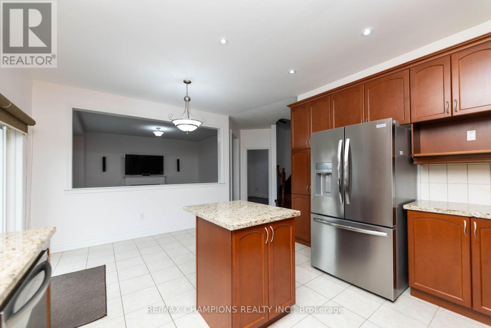 Upper - 89 Bayhampton Drive, Brampton, Ontario  L6P 3A8 - Photo 39 - W13833152