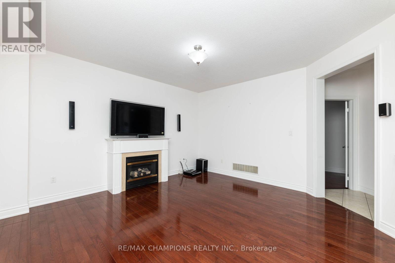 Upper - 89 Bayhampton Drive, Brampton, Ontario  L6P 3A8 - Photo 44 - W13833152