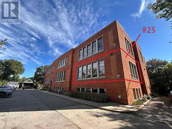 25 - 357 Hunter Street W, Hamilton, Ontario  L8P 1S6 - Photo 3 - X13833154