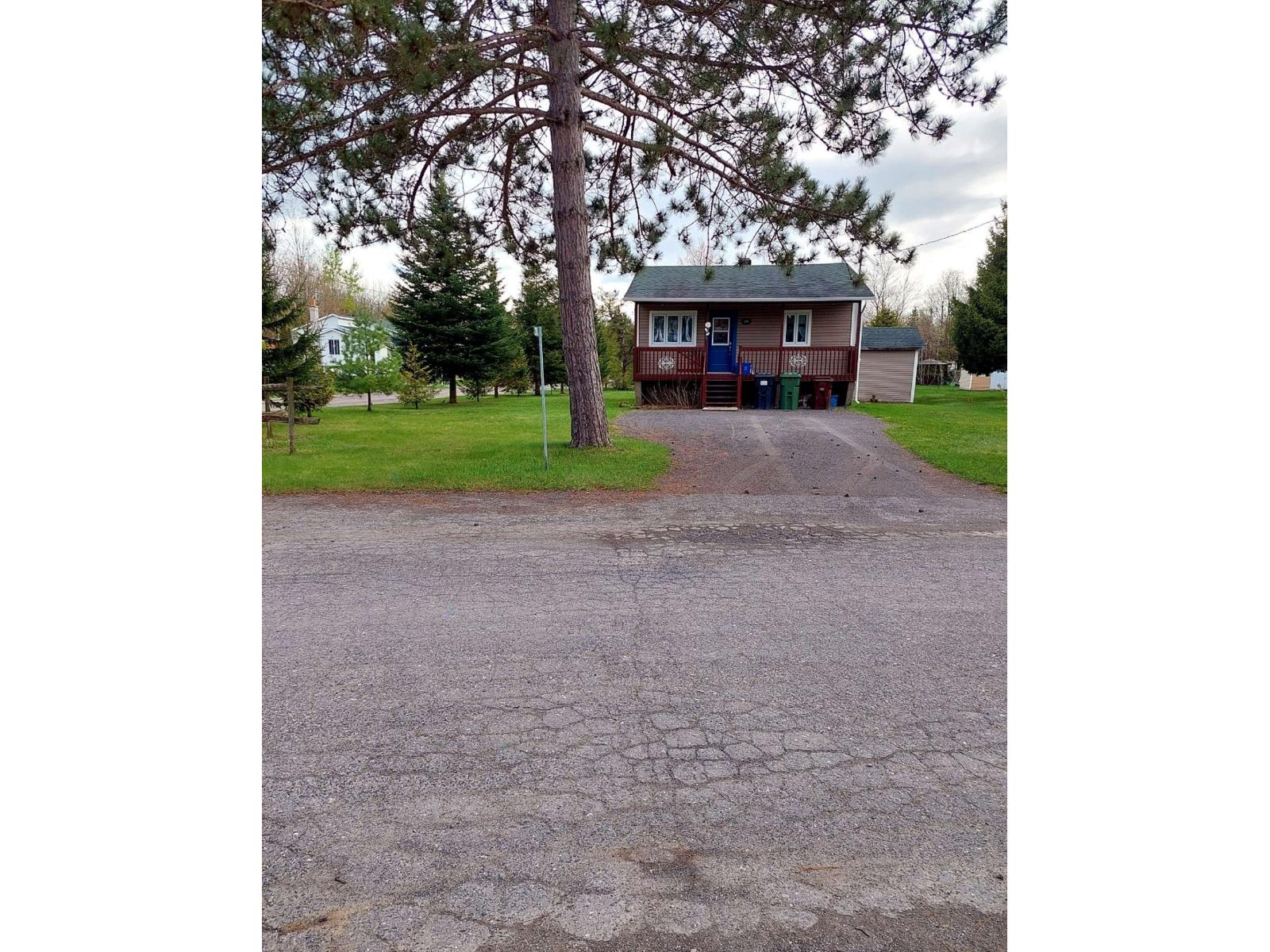 210 Rue Caillé Saint-Lucien Quebec Canada J0C1N0 5