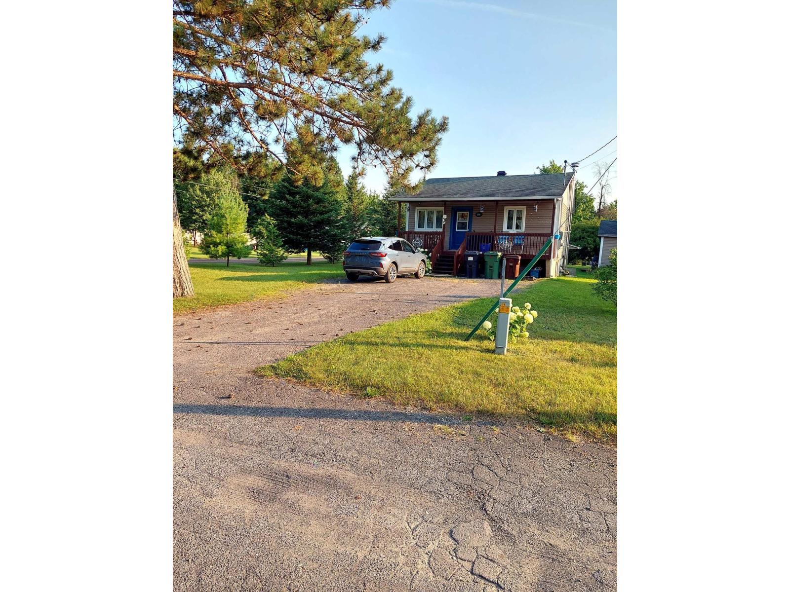 210 Rue Caillé Saint-Lucien Quebec Canada J0C1N0 4