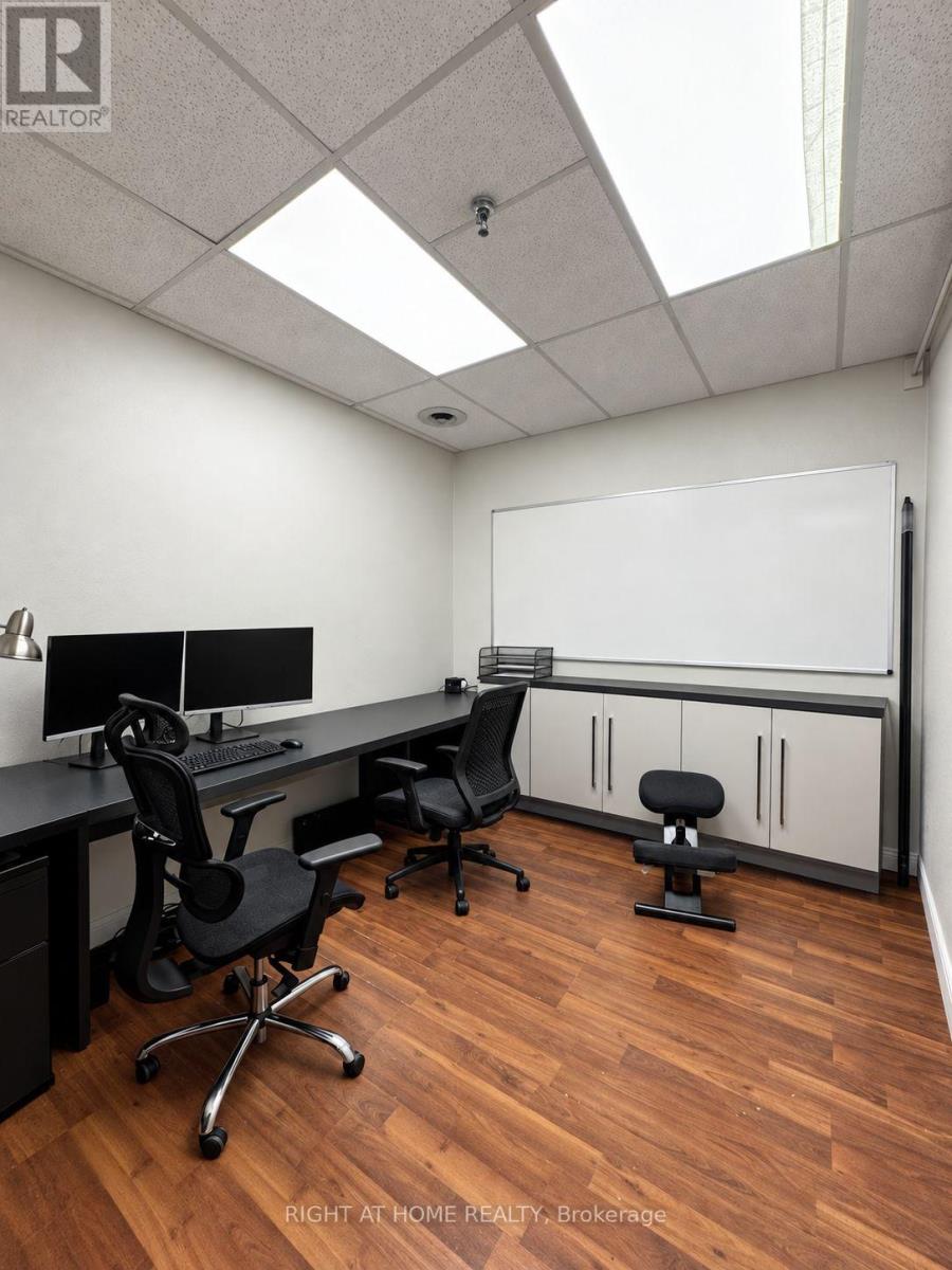 18 - 80 Galaxy Boulevard W, Toronto, Ontario M9W 4Y8 - Photo 10 - W13809510