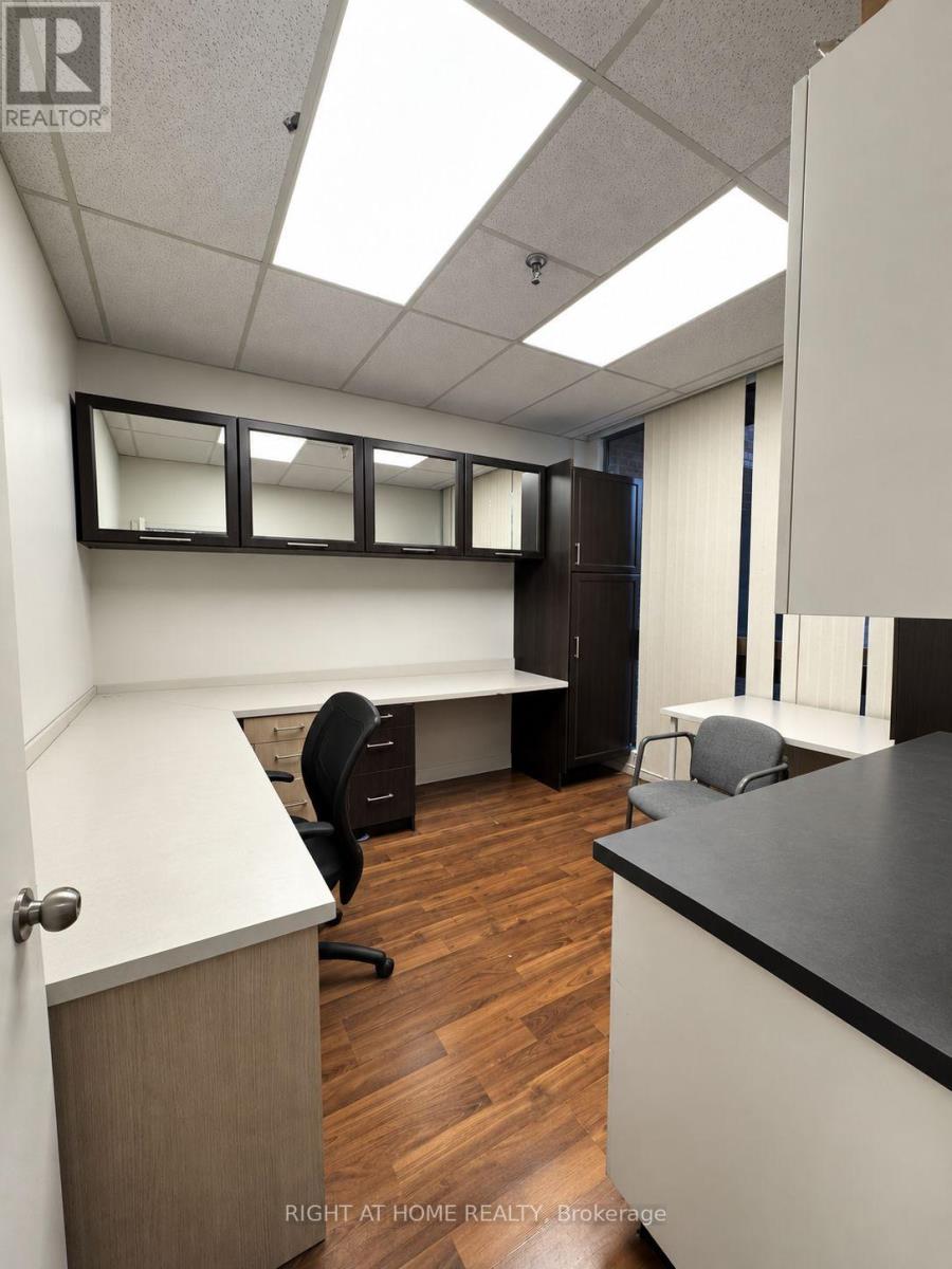 18 - 80 Galaxy Boulevard W, Toronto, Ontario M9W 4Y8 - Photo 11 - W13809510