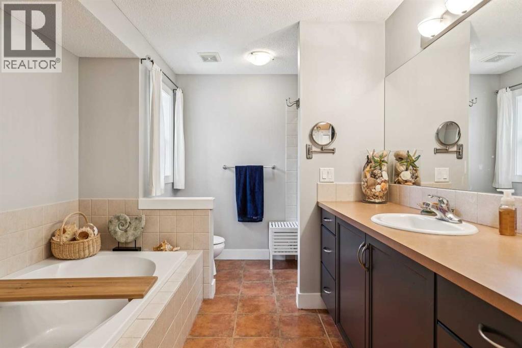 130 Tuscany Valley Green NW