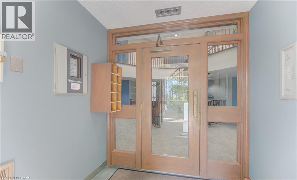 45 Blue Springs Drive Unit# 32, Waterloo, Ontario  N2J 4P1 - Photo 5 - 40865472
