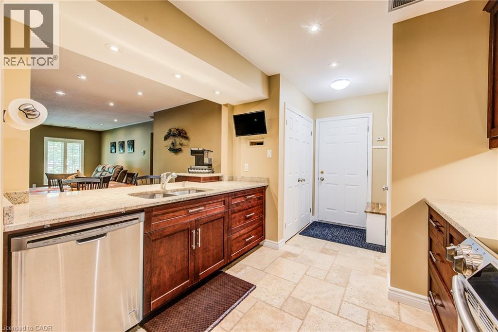 45 Blue Springs Drive Unit# 32, Waterloo, Ontario  N2J 4P1 - Photo 17 - 40865472