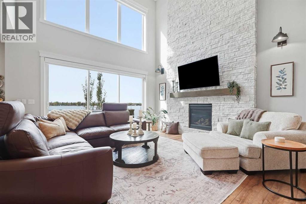435 East Chestermere Drive, Chestermere, Alberta  T1X 1A3 - Photo 4 - A2347767