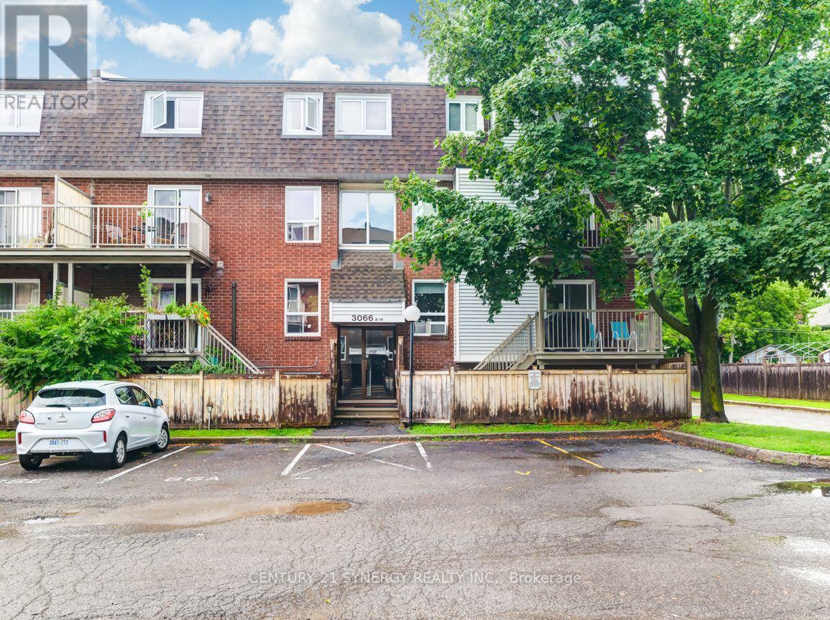 66 - 3066 Councillor's Way, Ottawa, Ontario  K1T 2S7 - Photo 1 - X13833202