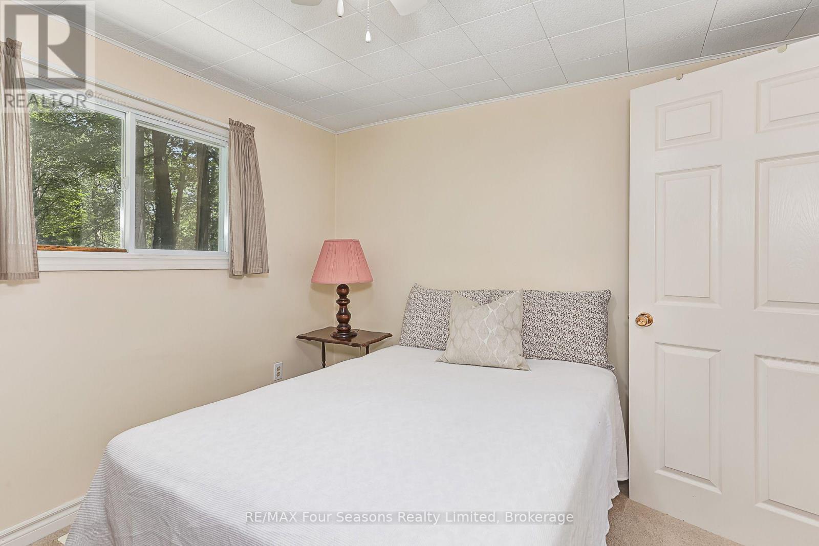 511 Oxbow Park Drive, Wasaga Beach, Ontario  L9Z 2T9 - Photo 19 - S13833198