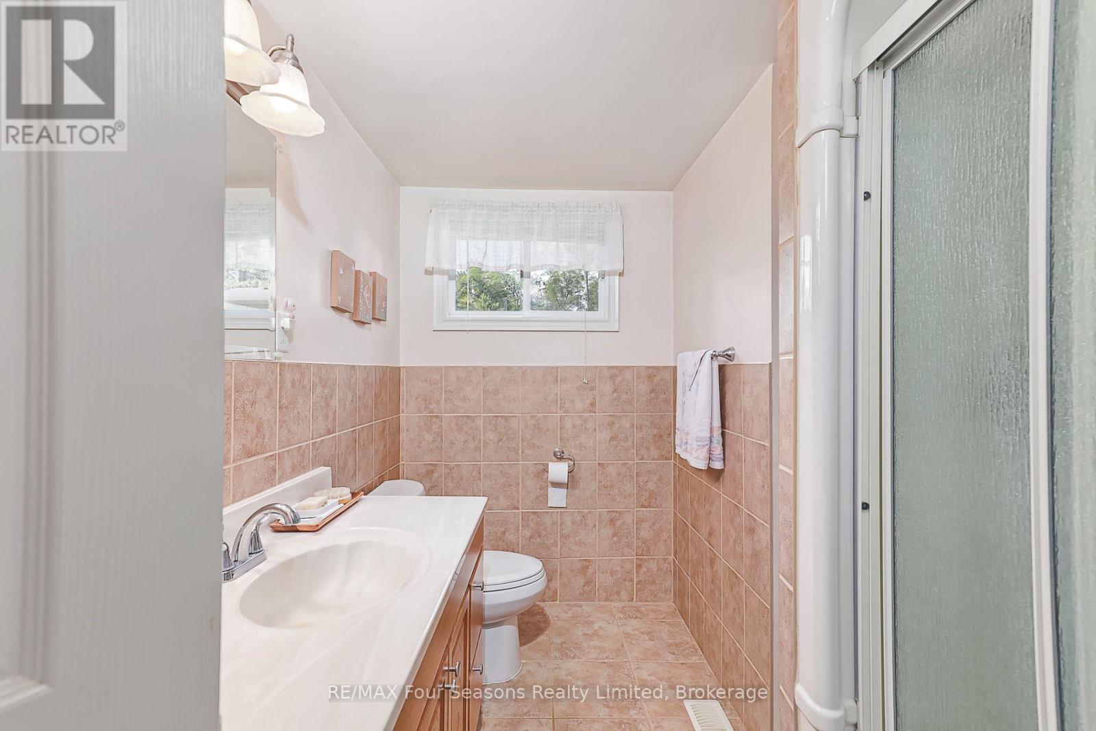 511 Oxbow Park Drive, Wasaga Beach, Ontario  L9Z 2T9 - Photo 23 - S13833198