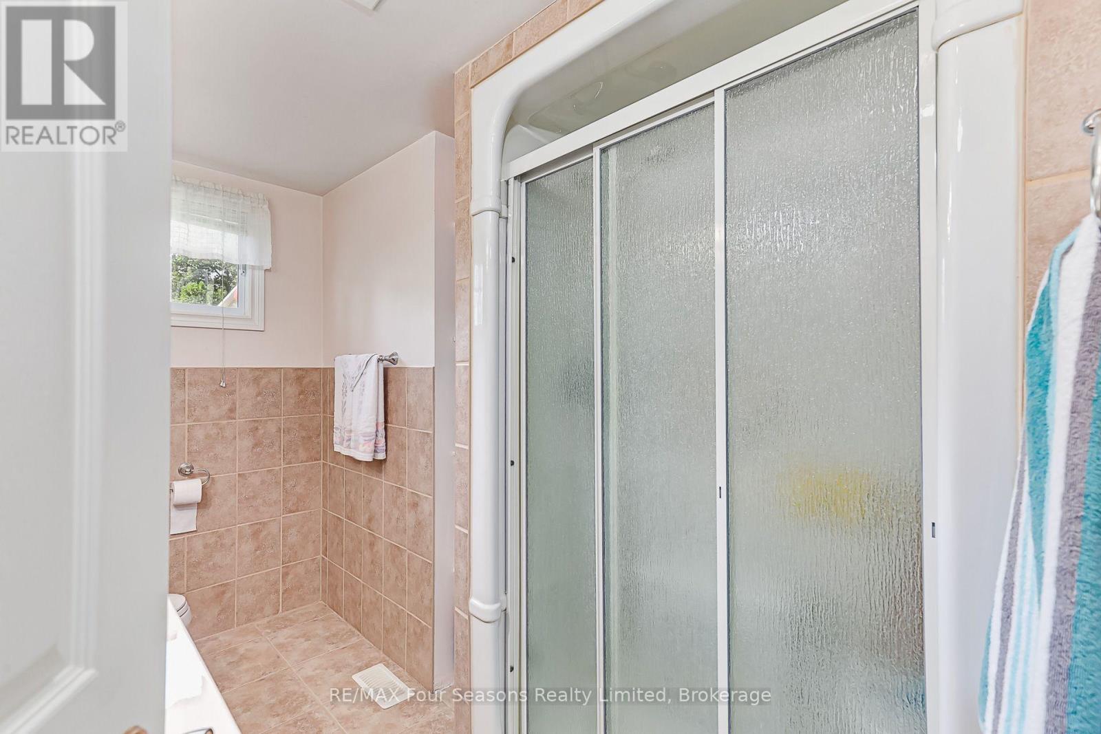 511 Oxbow Park Drive, Wasaga Beach, Ontario  L9Z 2T9 - Photo 24 - S13833198