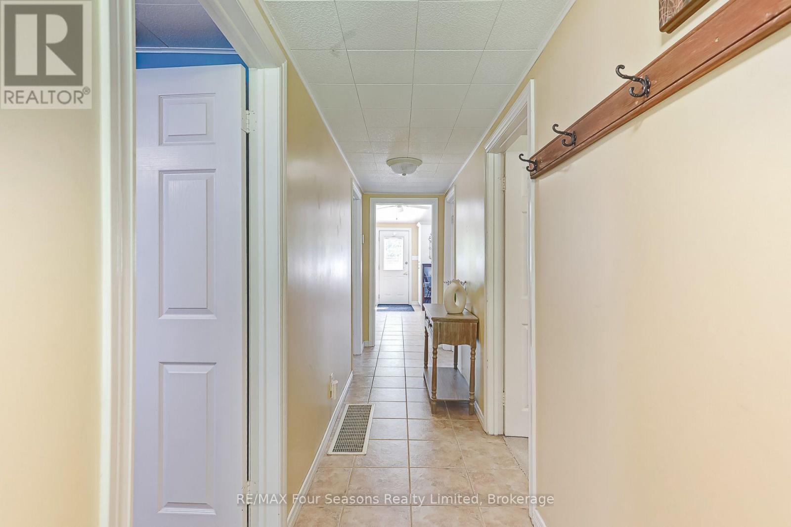 511 Oxbow Park Drive, Wasaga Beach, Ontario  L9Z 2T9 - Photo 27 - S13833198