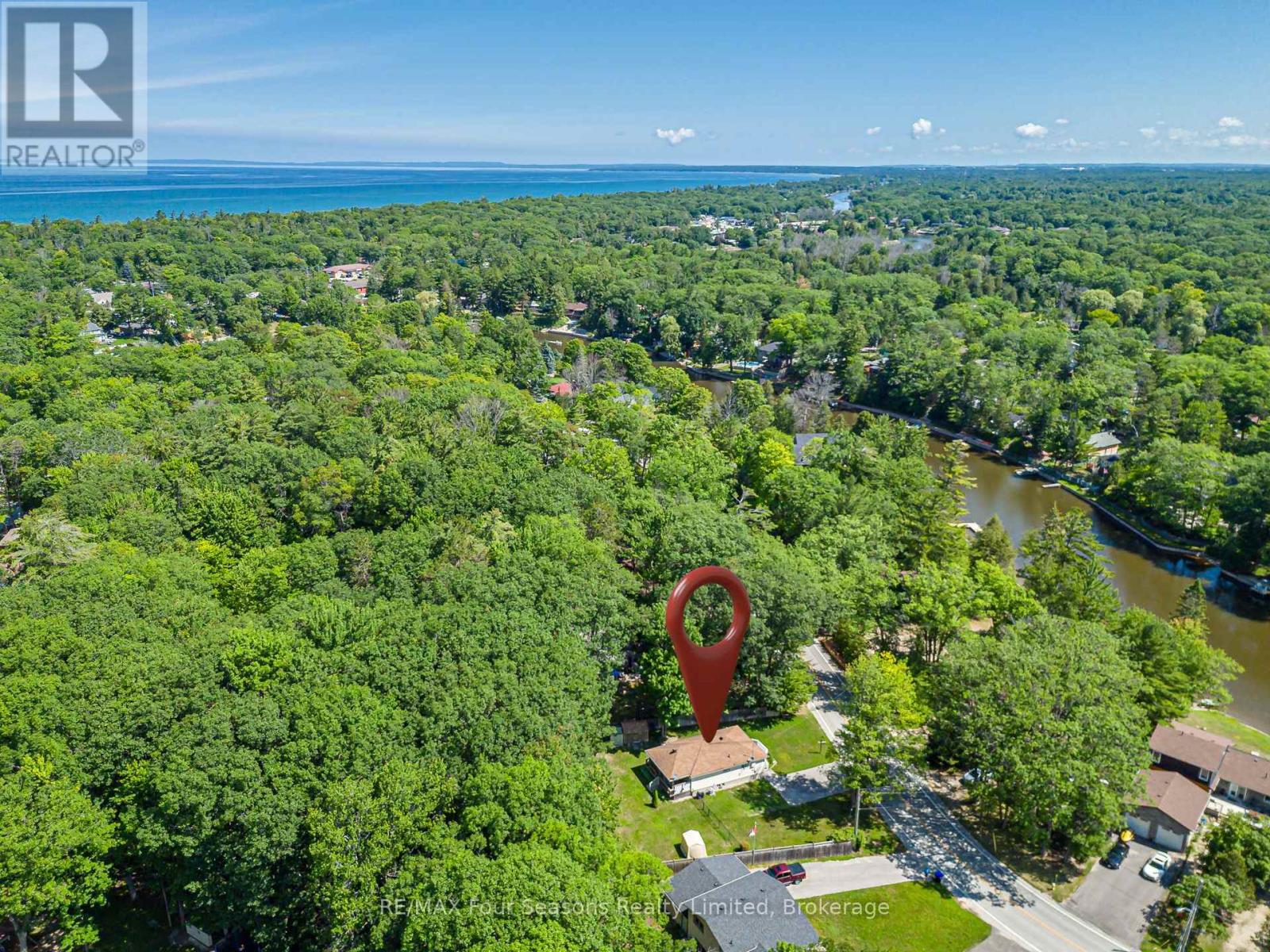 511 Oxbow Park Drive, Wasaga Beach, Ontario  L9Z 2T9 - Photo 38 - S13833198