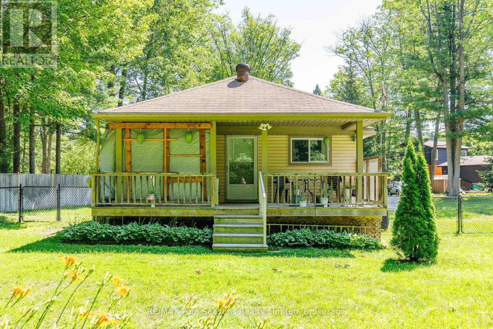 511 Oxbow Park Drive, Wasaga Beach, Ontario  L9Z 2T9 - Photo 4 - S13833198
