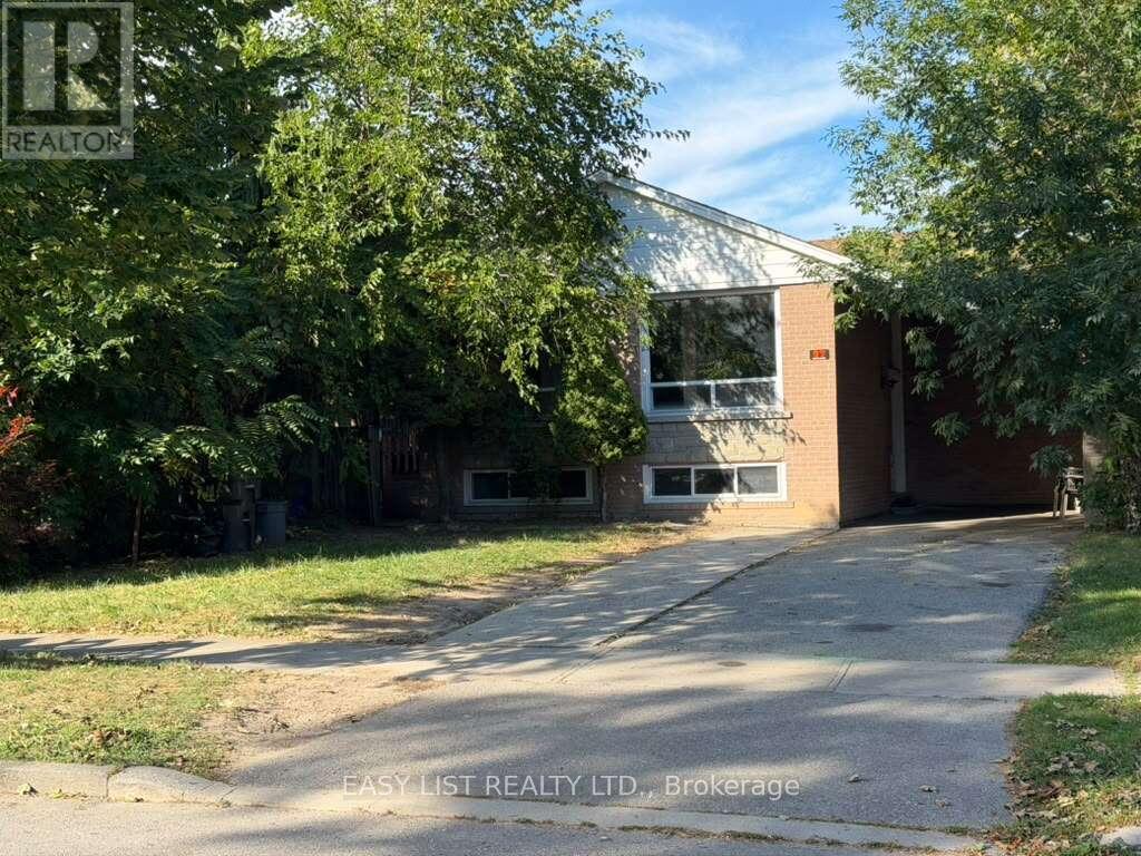 22 FOXCOTE CRESCENT, Toronto, Ontario
