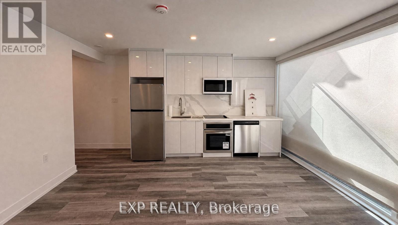 Lower - 19 Devon Road, Toronto, Ontario  M4E 2J7 - Photo 2 - E13175342