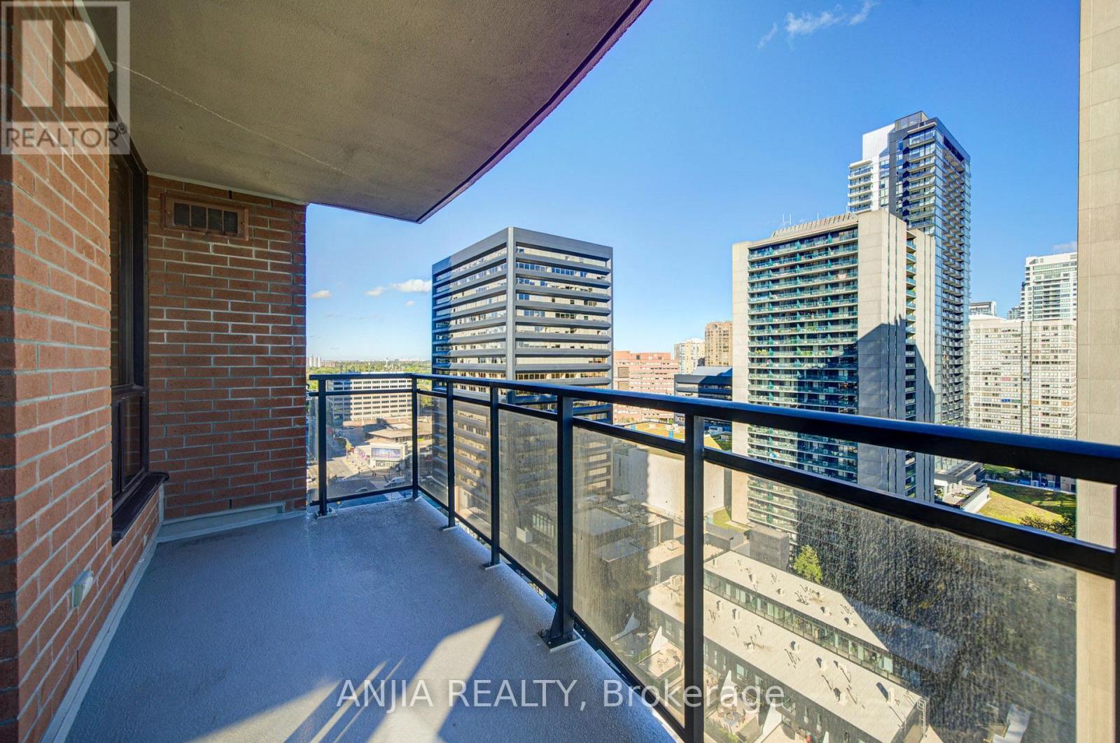 2010 - -33 Sheppard Avenue E, Toronto, Ontario  M2N 7K1 - Photo 31 - C13806932