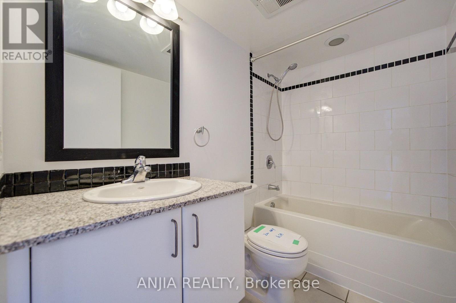 2010 - 33 Sheppard Avenue E, Toronto, Ontario M2N 7K1 - Photo 30 - C13806954
