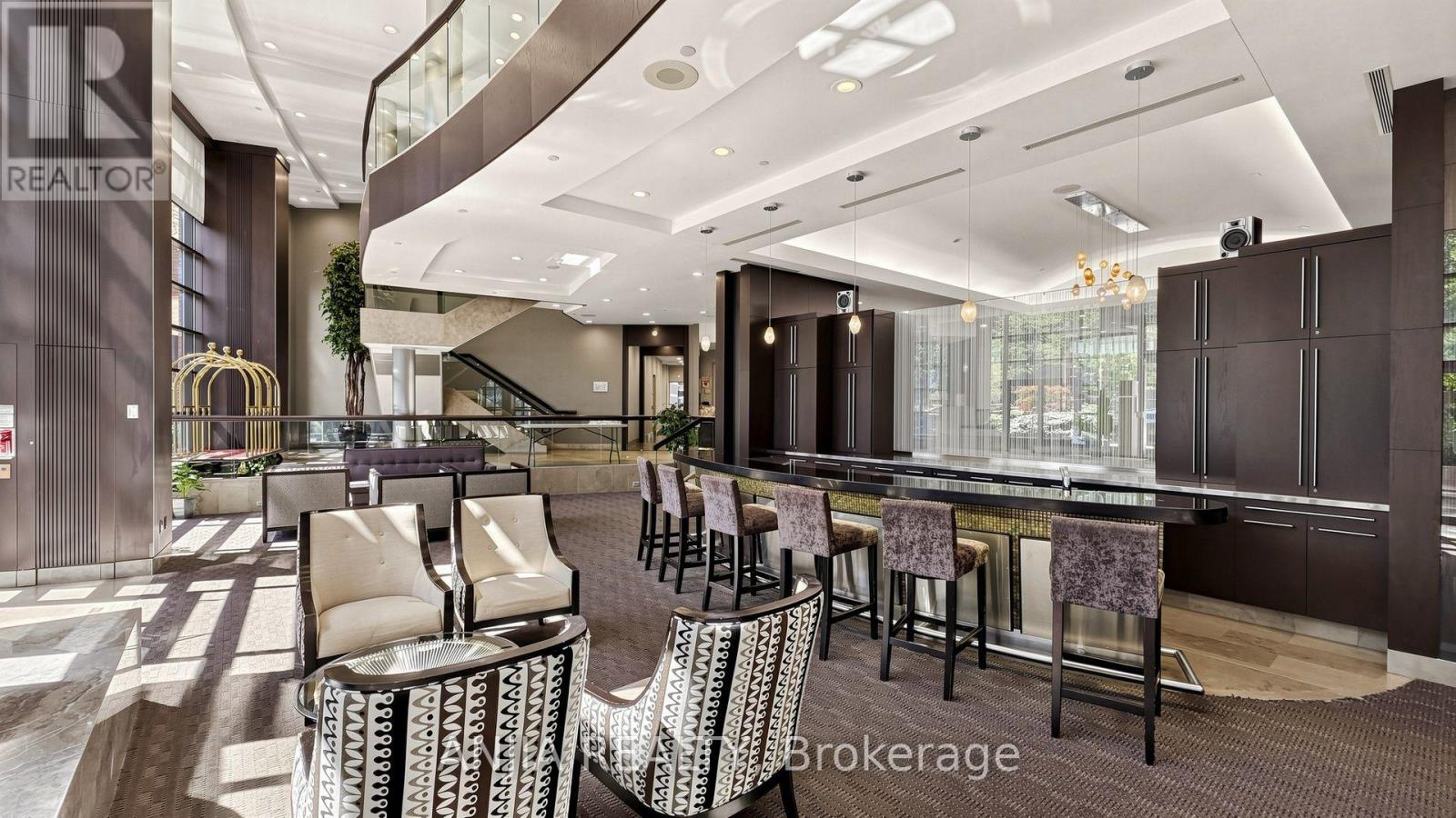 2010 - 33 Sheppard Avenue E, Toronto, Ontario M2N 7K1 - Photo 47 - C13806954