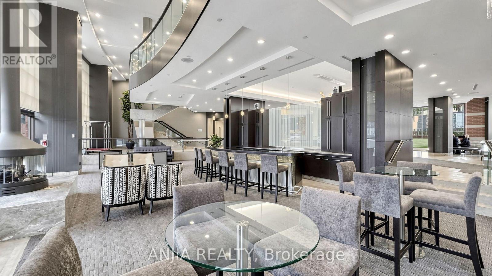 2010 - 33 Sheppard Avenue E, Toronto, Ontario M2N 7K1 - Photo 48 - C13806954