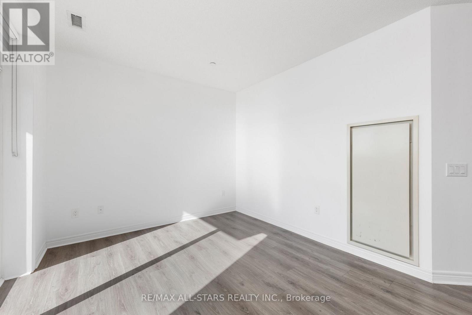 410 - 39 New Delhi Drive, Markham, Ontario  L3S 0E1 - Photo 9 - N13763382