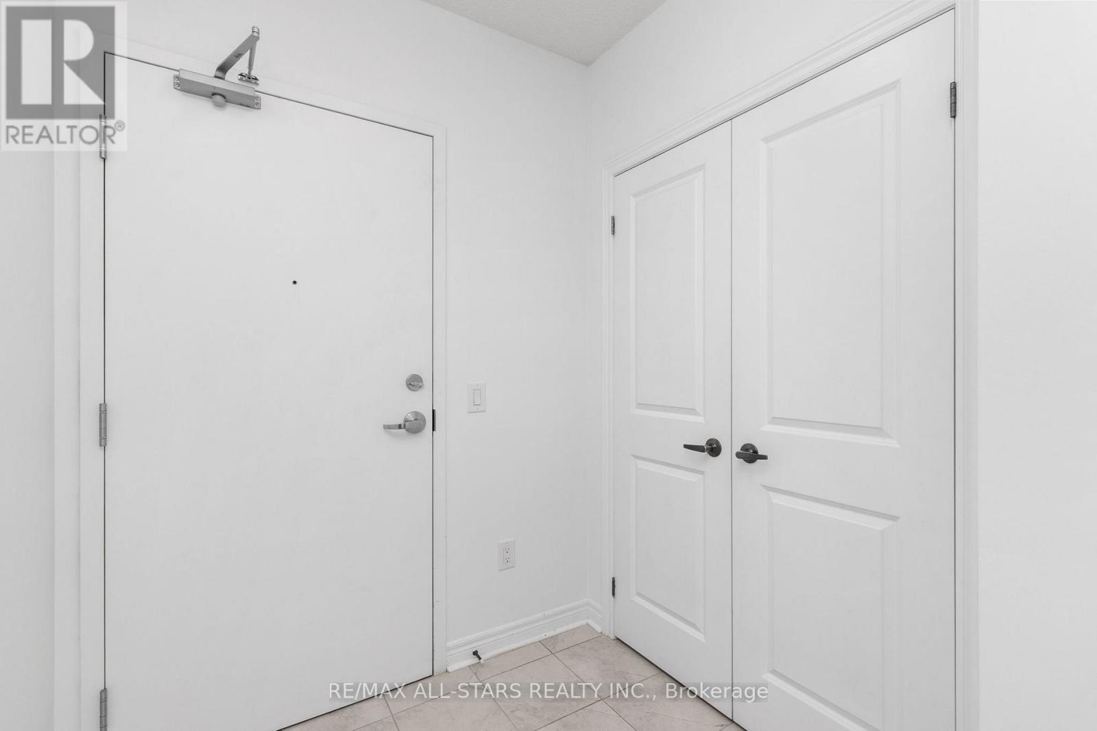 410 - 39 New Delhi Drive, Markham, Ontario  L3S 0E1 - Photo 3 - N13763382
