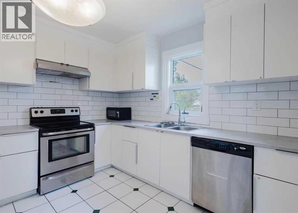 10948 75 Avenue NW, Edmonton, Alberta  T6G 0G9 - Photo 11 - A2348518