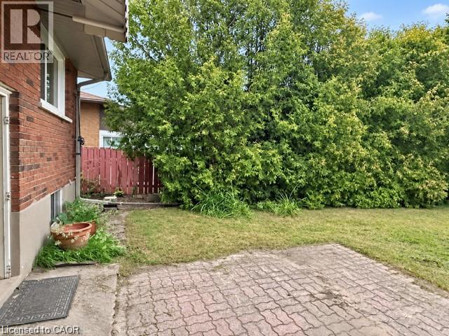 2428 Eileen Drive, Burlington, Ontario  L7R 1M8 - Photo 10 - 40864220
