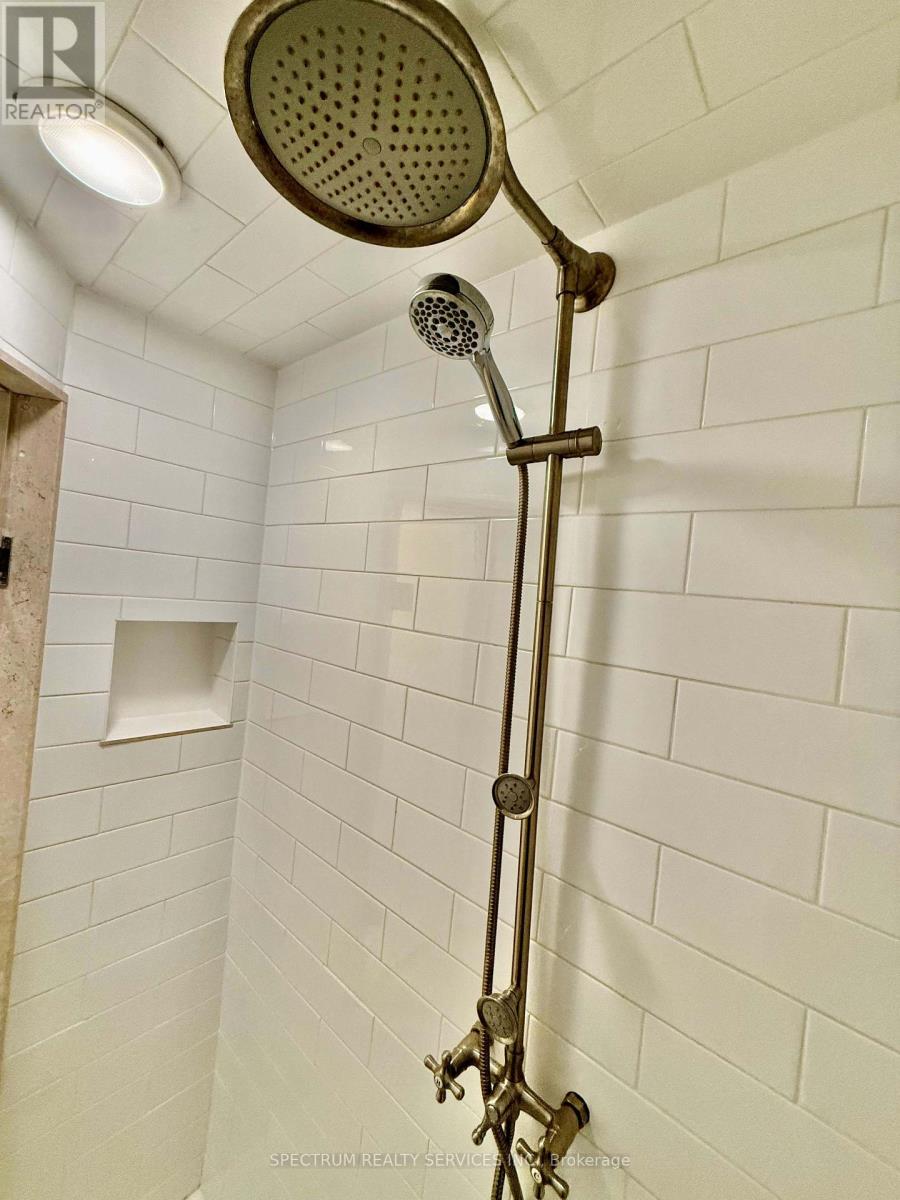 Lower - 172 Queenslea Avenue, Toronto, Ontario  M9N 2L3 - Photo 19 - W13725646