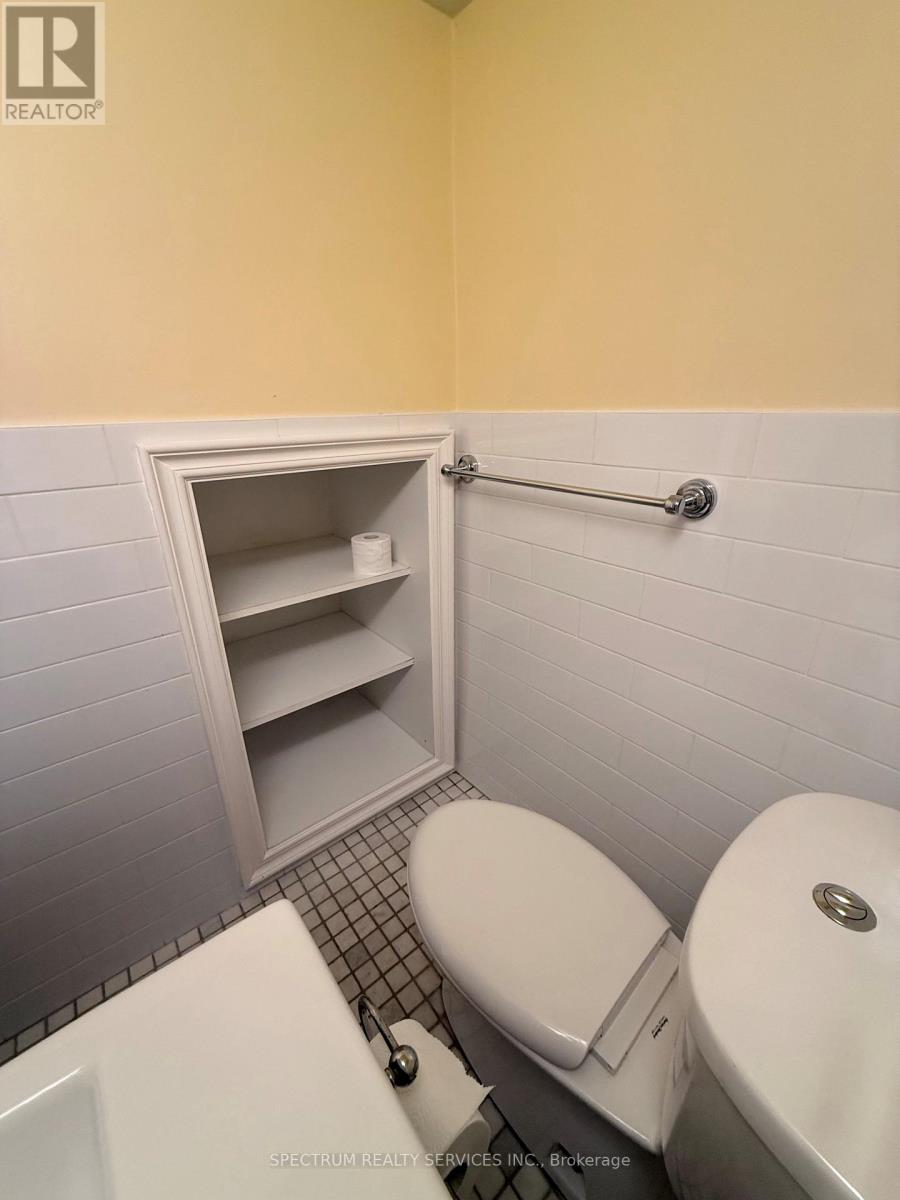 Lower - 172 Queenslea Avenue, Toronto, Ontario  M9N 2L3 - Photo 17 - W13725646