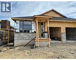 112 THACKERAY Way, Harriston, Ontario