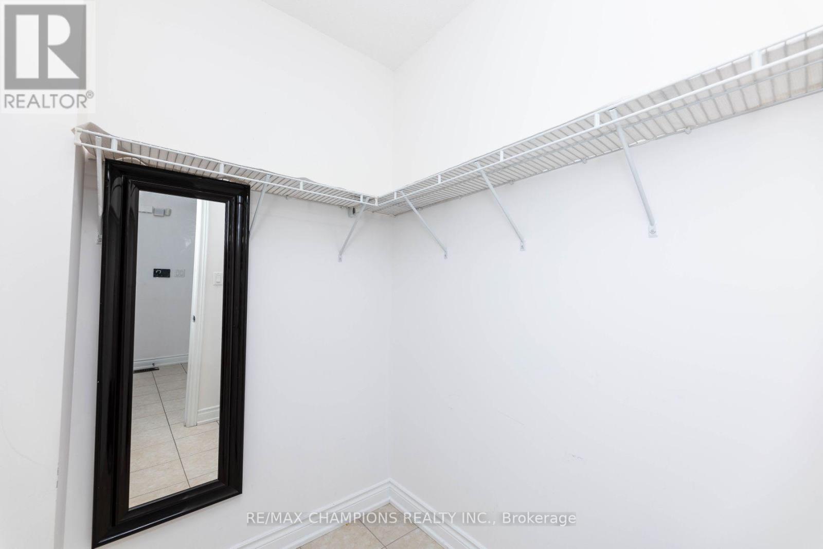 Upper - 89 Bayhampton Drive, Brampton, Ontario L6P 3A8 - Photo 12 - W13833152