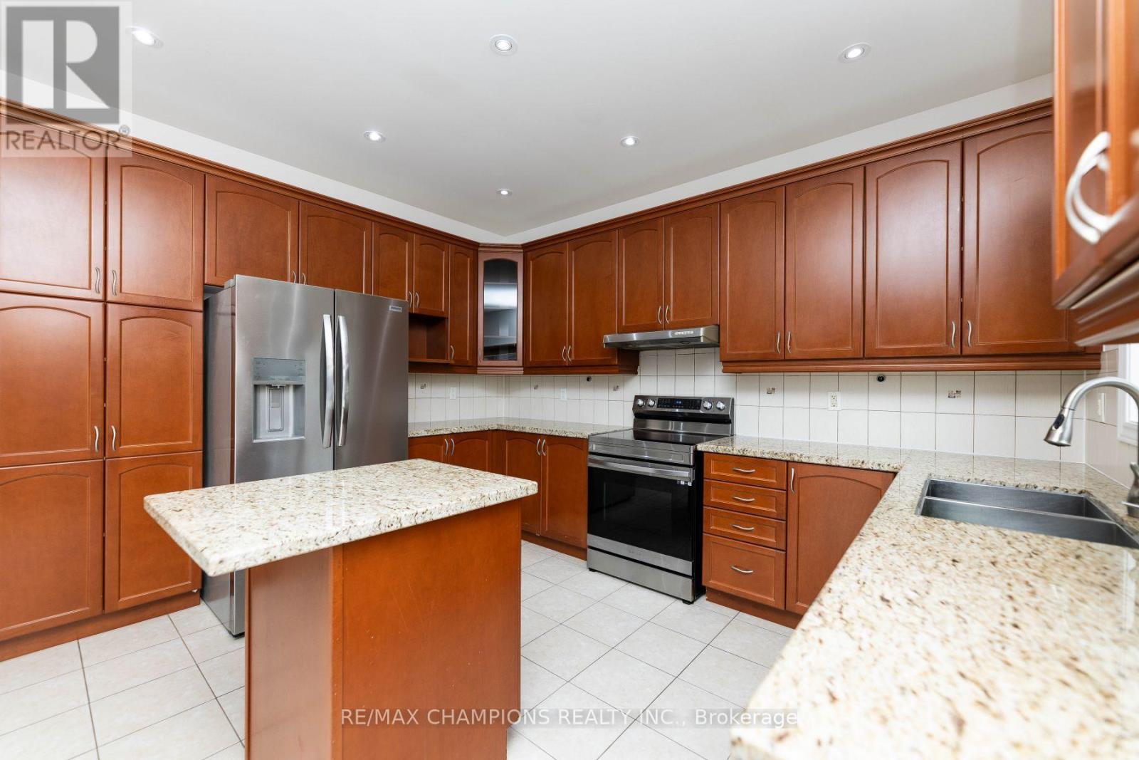Upper - 89 Bayhampton Drive, Brampton, Ontario L6P 3A8 - Photo 21 - W13833152