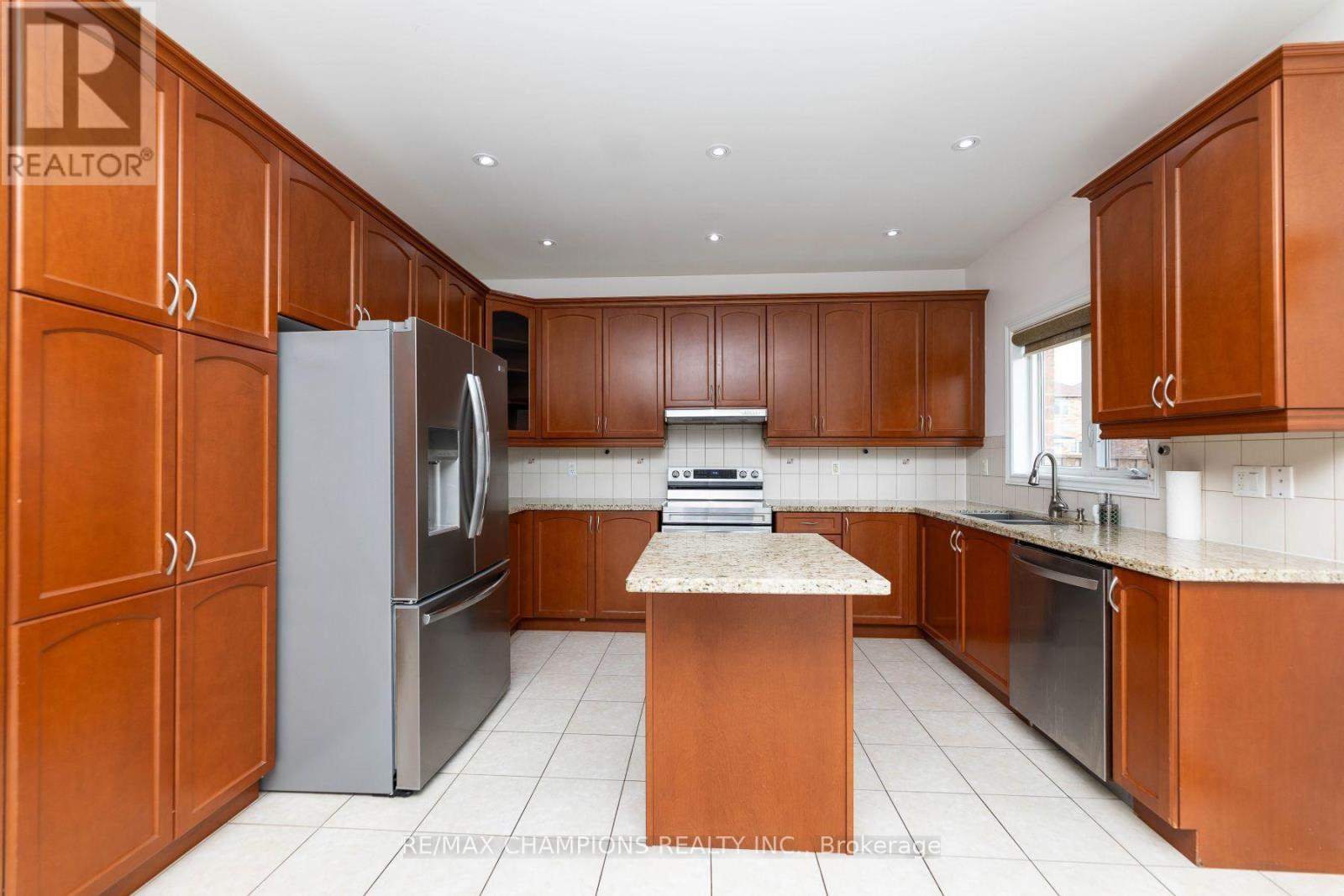 Upper - 89 Bayhampton Drive, Brampton, Ontario L6P 3A8 - Photo 20 - W13833152