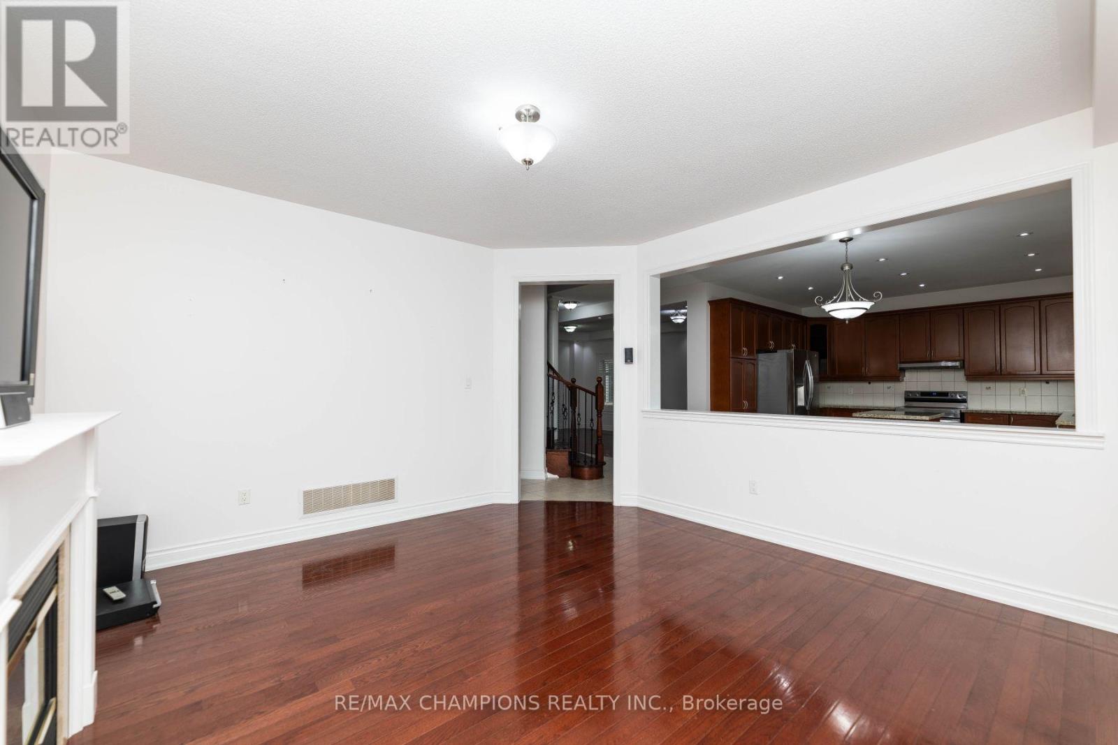 Upper - 89 Bayhampton Drive, Brampton, Ontario L6P 3A8 - Photo 26 - W13833152