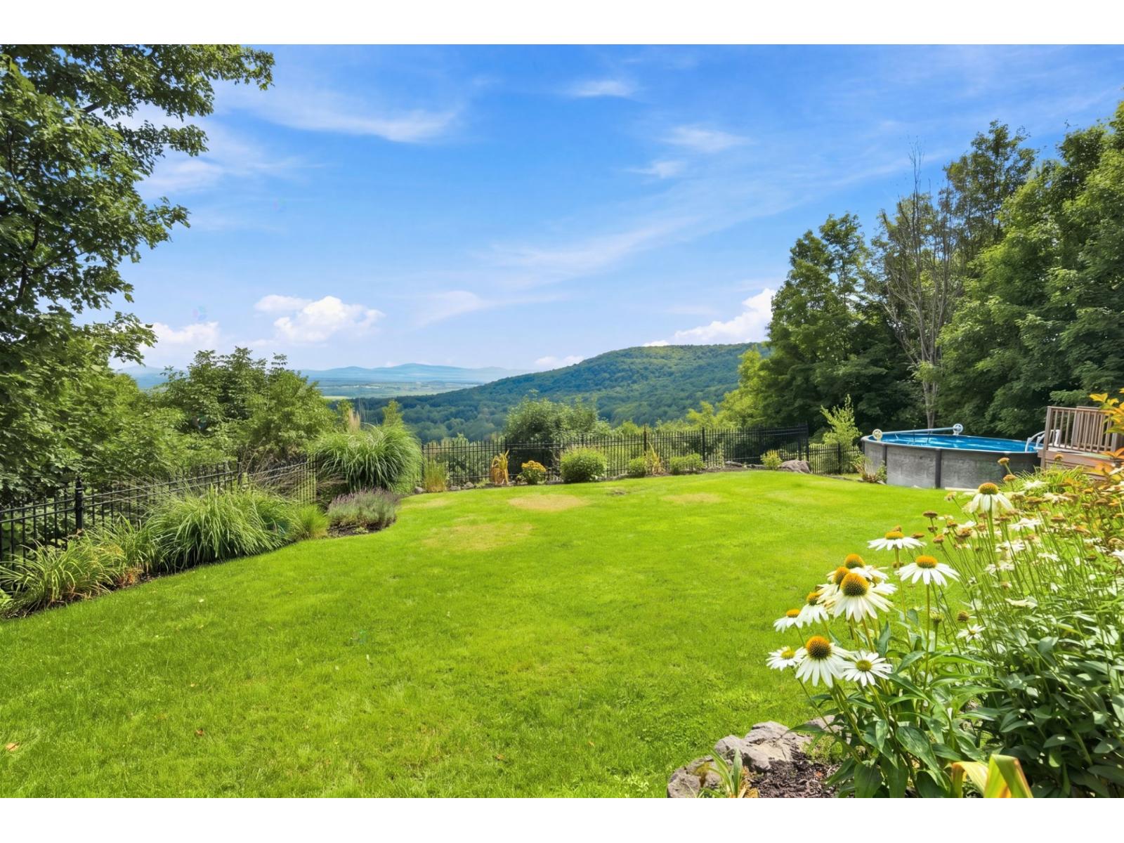 299 Rue des Cimes Shefford Quebec Canada J2M1N9 2