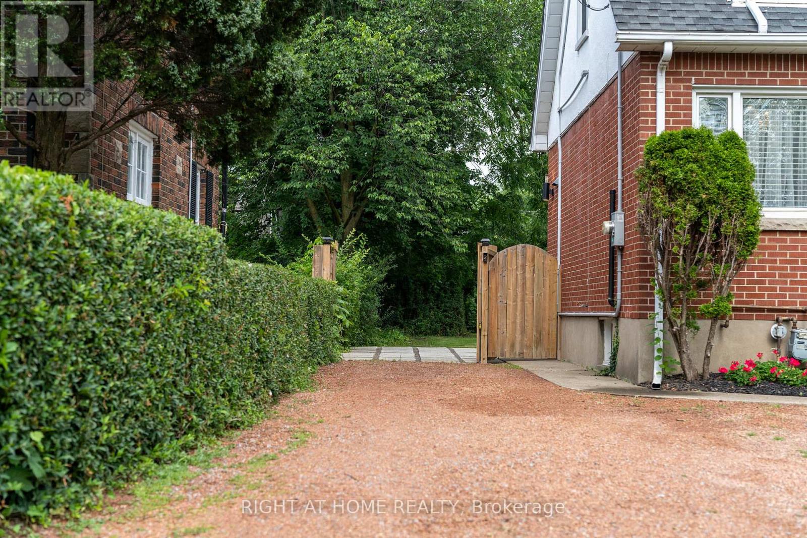 Lower - 105 Glenridge Avenue, St. Catharines, Ontario  L2R 4X5 - Photo 11 - X13833232