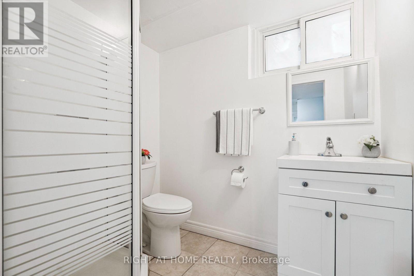 Lower - 105 Glenridge Avenue, St. Catharines, Ontario  L2R 4X5 - Photo 6 - X13833232