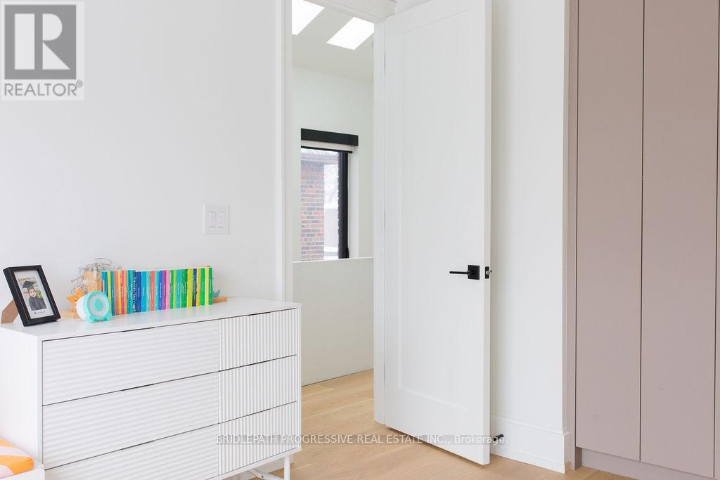127 Glenvale Boulevard, Toronto, Ontario  M4G 2W1 - Photo 22 - C13494708