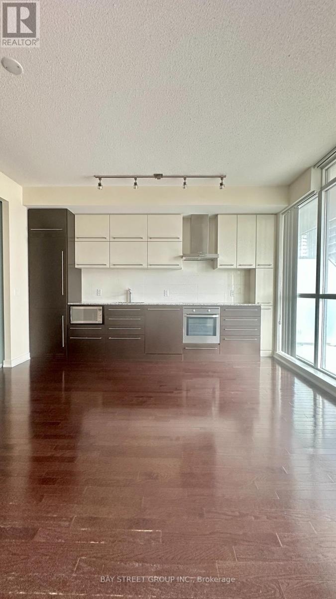 1909 - 770 Bay Street, Toronto, Ontario  M5G 0A6 - Photo 16 - C13631610