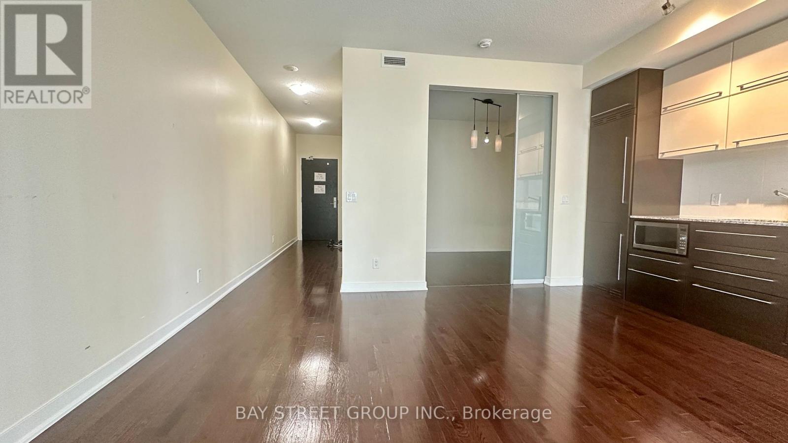 1909 - 770 Bay Street, Toronto, Ontario  M5G 0A6 - Photo 21 - C13631610