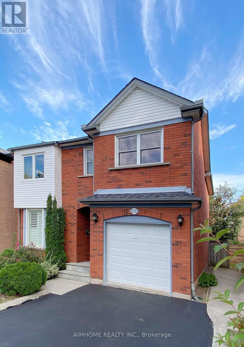 1122 Glen Valley Road, Oakville, Ontario  L6M 3K8 - Photo 3 - W13833036