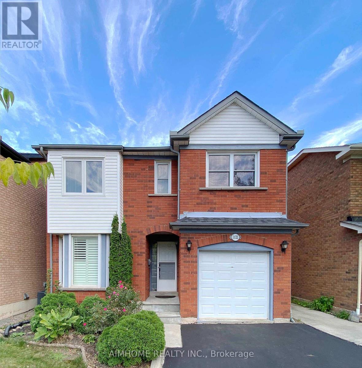 1122 Glen Valley Road, Oakville, Ontario  L6M 3K8 - Photo 2 - W13833036