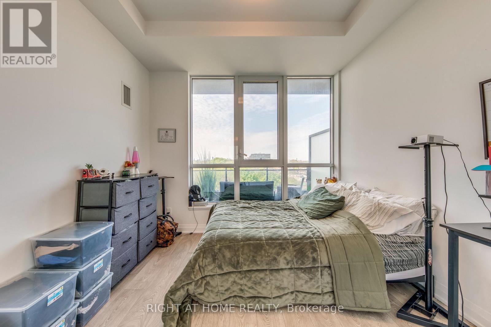619 - 286 Main Street, Toronto, Ontario  M4C 0B3 - Photo 16 - E13833240