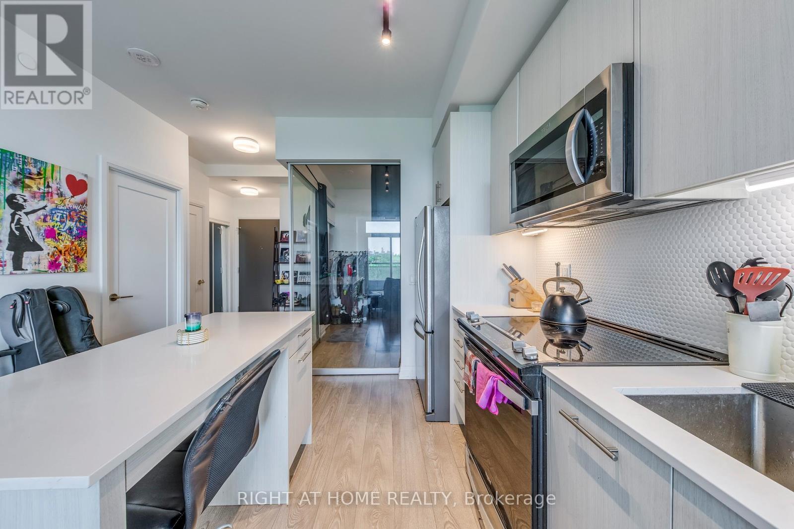 619 - 286 Main Street, Toronto, Ontario  M4C 0B3 - Photo 8 - E13833240