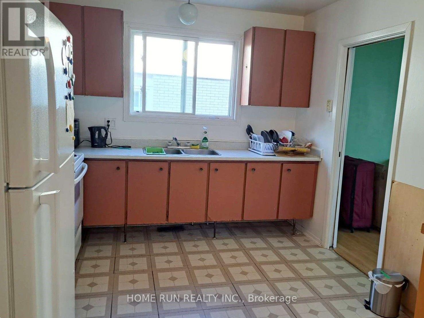 1023 Meadowlands Drive, Ottawa, Ontario  K2C 0K5 - Photo 20 - X13649280