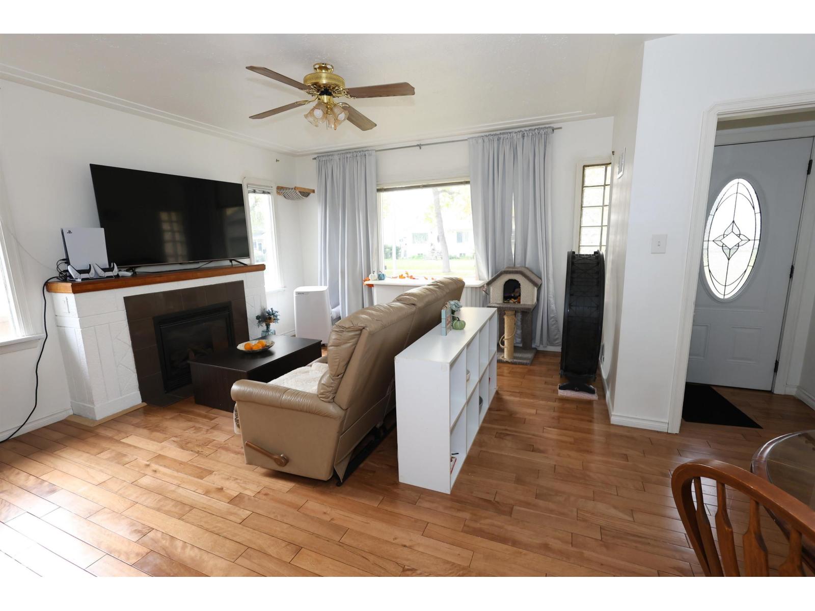 12229 88 ST NW