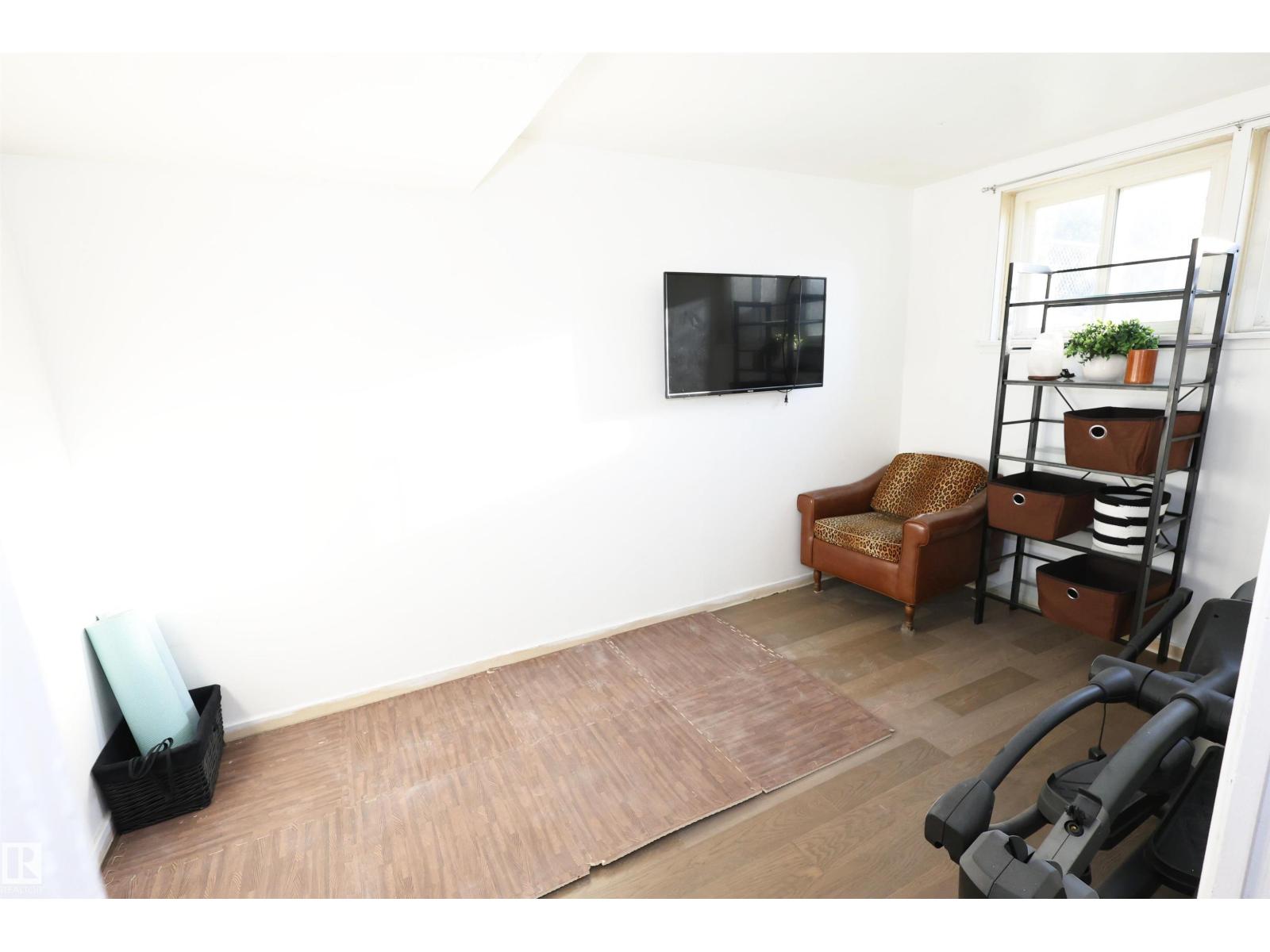 12229 88 ST NW